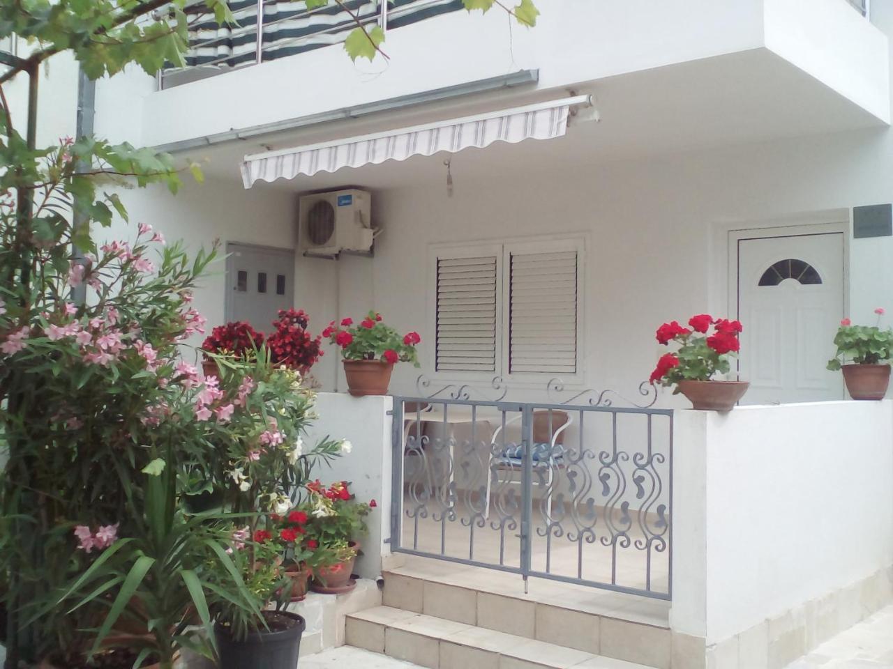 Apartments Lanterna ติวัต ภายนอก รูปภาพ