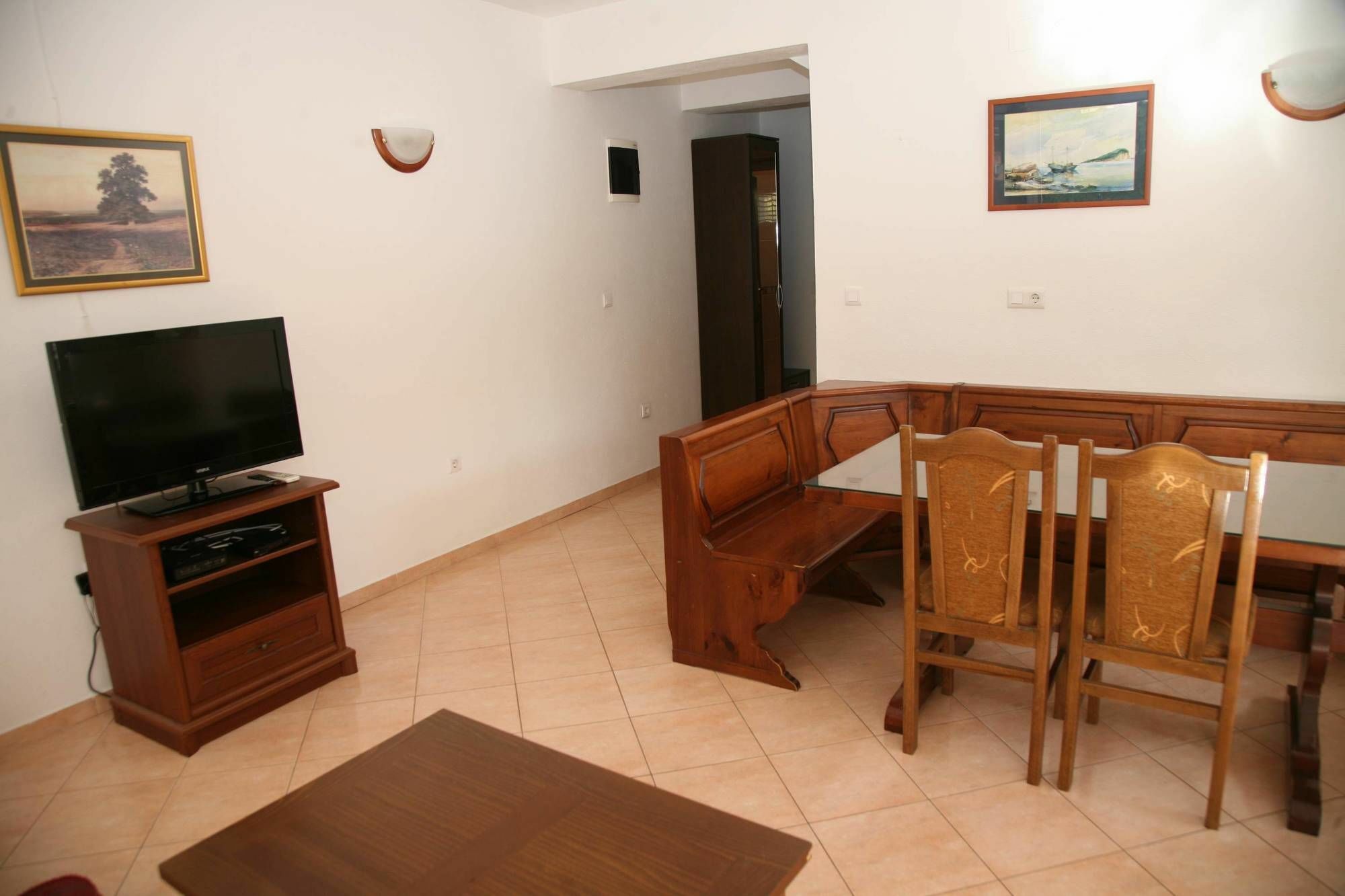 Apartments Lanterna ติวัต ภายนอก รูปภาพ